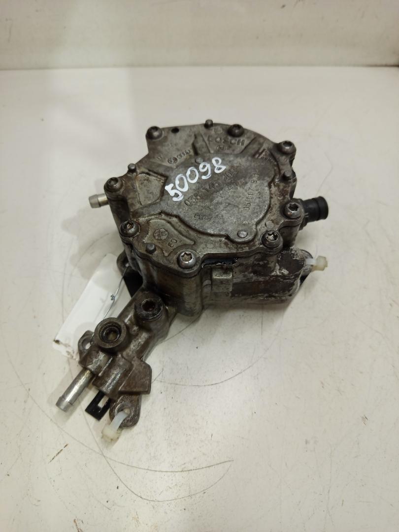 тандемный насос Volkswagen Caddy 3 поколение 2007, 2.0 л., дизель, 038145209A, 038145209E, 038145209N, 038145209M, 038145209C, 038145209, 038145209Q, 038145209K, 038145209H, 038145209M, 038145215, 03G145209E, 03G145209M - фото №1