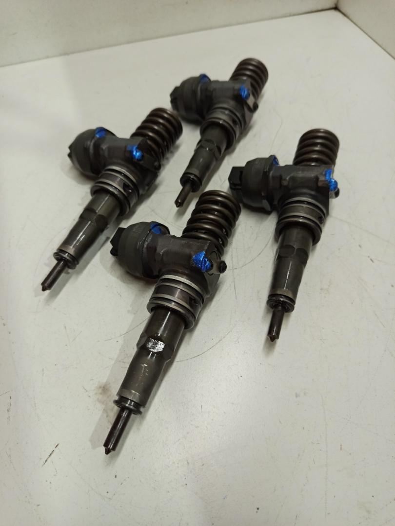 форсунка Volkswagen Transporter T5 2006, 1.9 л., дизель, 038130073AQ, 0414720213, 038130073AG, 0414720215, 038130073AP, 0414720221, 038130079GX, 0986441509, 038130073AM - фото №1