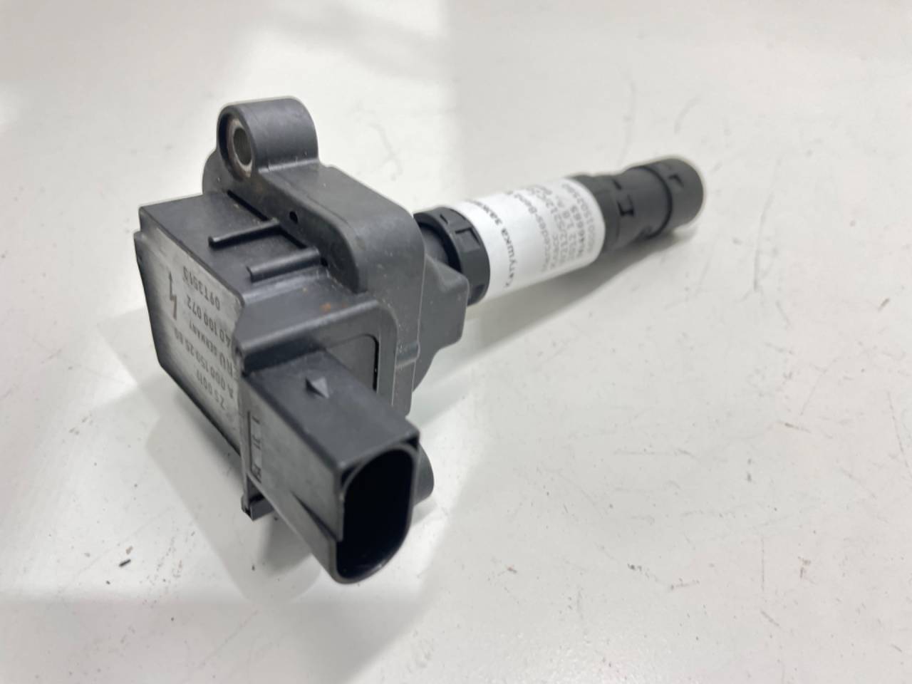 катушка зажигания Mercedes-Benz E-Класс W212/S212/C207/A207 2012, 1.8 л., бензин, A0001502580 - фото №1