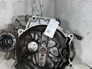 КПП механическая (МКПП) Volkswagen Polo 4 поколение [рестайлинг] 2008, 1.2 л., бензин, МКПП, хетчбэк 5 дв., GSH, JHQ, LVE, GDP, GSB, GEU, JUS, GKS, GKU, GET, GRZ, JHN, FQE, JPU, GRY, FCU