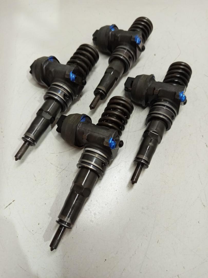 форсунка Volkswagen Transporter T5 2006, 1.9 л., дизель, 038130073AQ, 0414720213, 038130073AG, 0414720215, 038130073AP, 0414720221, 038130079GX, 0986441509 - фото №1