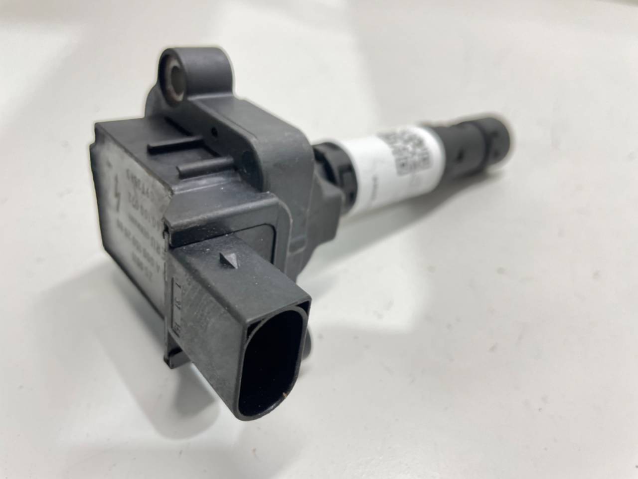 катушка зажигания Mercedes-Benz E-Класс W212/S212/C207/A207 2012, 1.8 л., бензин, A0001502580 - фото №1
