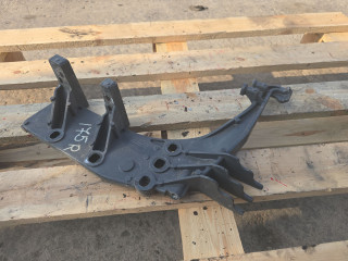 кронштейн подножки переднего бампера правый DAF XF 106 1 поколение 2018, 12.9 л., MX-13 375, дизель, АКПП, правый руль, 2035146