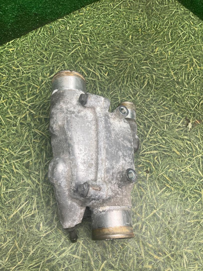 корпус термостата Scania 6-series 2020, 13.0 л., OC13 101 L01, газ, АКПП, 2650308, 2378989, 2259412 - фото №1