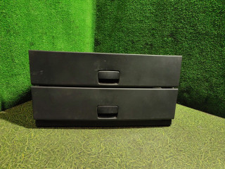 вещевой ящик центральной консоли MAN TGX 1 поколение 2016, 12.4 л., D 2676 LF 52, дизель, АКПП, правый руль, 81637456018, 81637456020, 81637456023