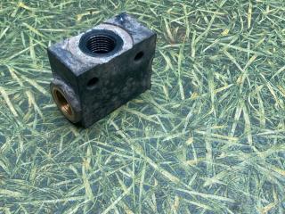 клапан компрессора пневмоподвески Volvo FH 3 поколение 2012, 12.8 л., D13C460, дизель, АКПП, 85104850