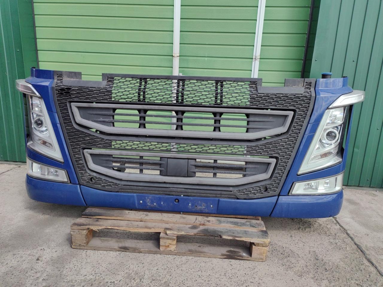 передняя часть (ноускат) Volvo FH 3 поколение 2013, 12.8 л., D13C420, дизель, АКПП, 21855896, 21825534, 82491840, 82208512, 82491903, 21392183, 21392187, 21413787, 21413789, 21413786, 21874450, 82151157, 82140763, 82140744, 82882864, 82882862, 21221138, 21221137, 82298406 - фото №1