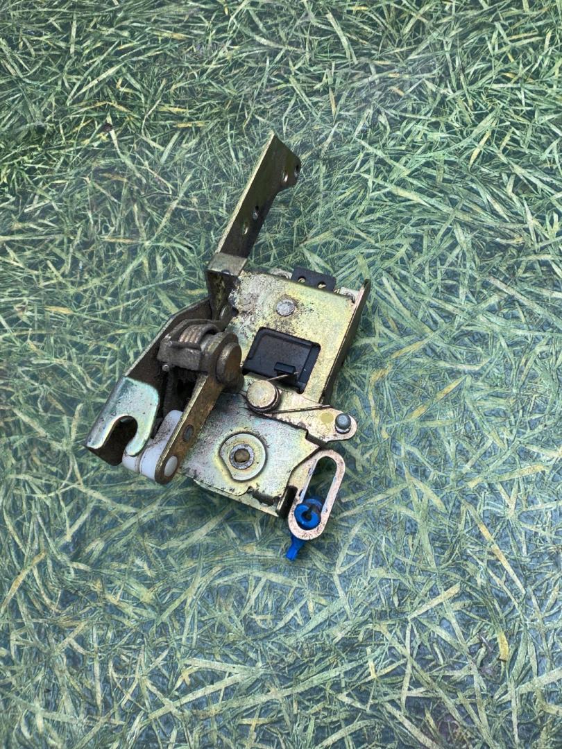 замок двери передней правой MAN TGA 1 поколение 2005, 10.5 л., D 2066 LF 11, дизель, АКПП, 81626806122 - фото №1