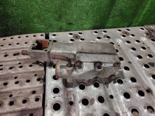 корпус термостата Volkswagen L80 1995, 961007570020
