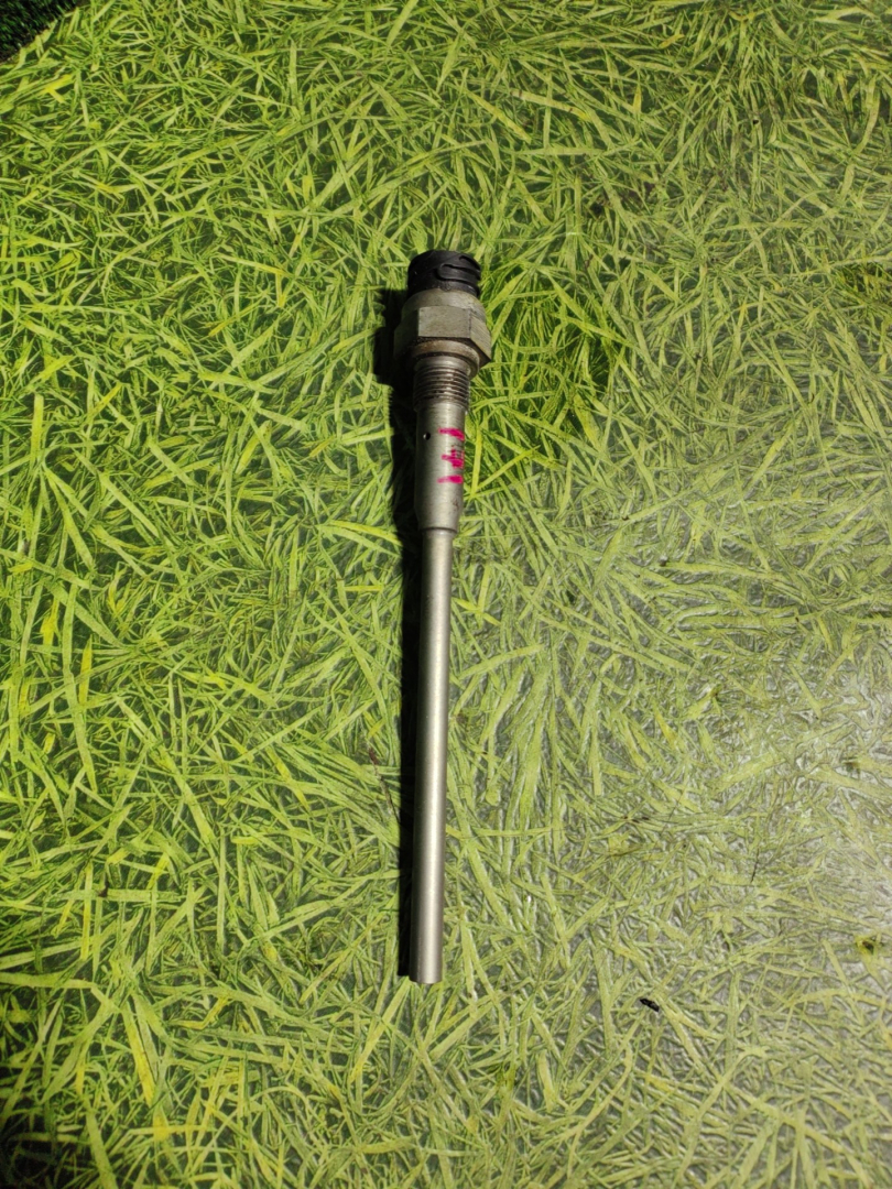 датчик уровня масла MAN TGX 1 поколение 2016, 12.4 л., D 2676 LF 45, дизель, АКПП, правый руль, 51274210281, 51274210346 - фото №1