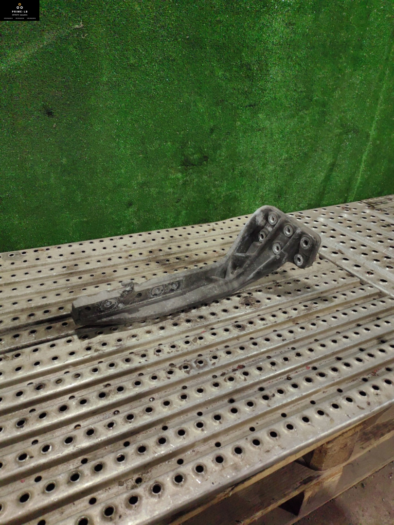 кронштейн глушителя Volvo FH 3 поколение 2013, 12.8 л., D13C500, дизель, АКПП, 21245475 - фото №1
