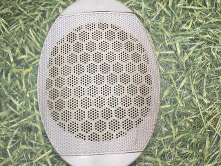 сетка на динамик IVECO Stralis 2 поколение 2009, дизель, МКПП, 504009712