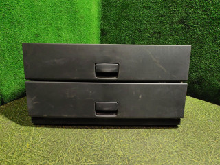 вещевой ящик центральной консоли MAN TGX 1 поколение 2017, 12.4 л., D 2676 LF 52, дизель, АКПП, правый руль, 81637456018, 81637456020, 81637456023