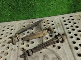 кронштейн кольца диффузора вентилятора Volvo FH 2 поколение 2004, 12.1 л., D12D420, дизель, МКПП, 1674971, 1676465