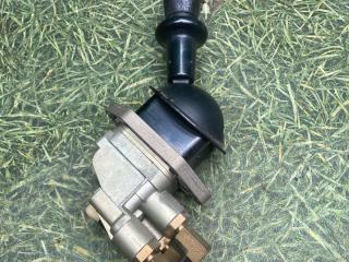 кран ручного тормоза (ручник) DAF XF 105 1 поколение 2010, 12.9 л., MX 300, дизель, МКПП, 1734006