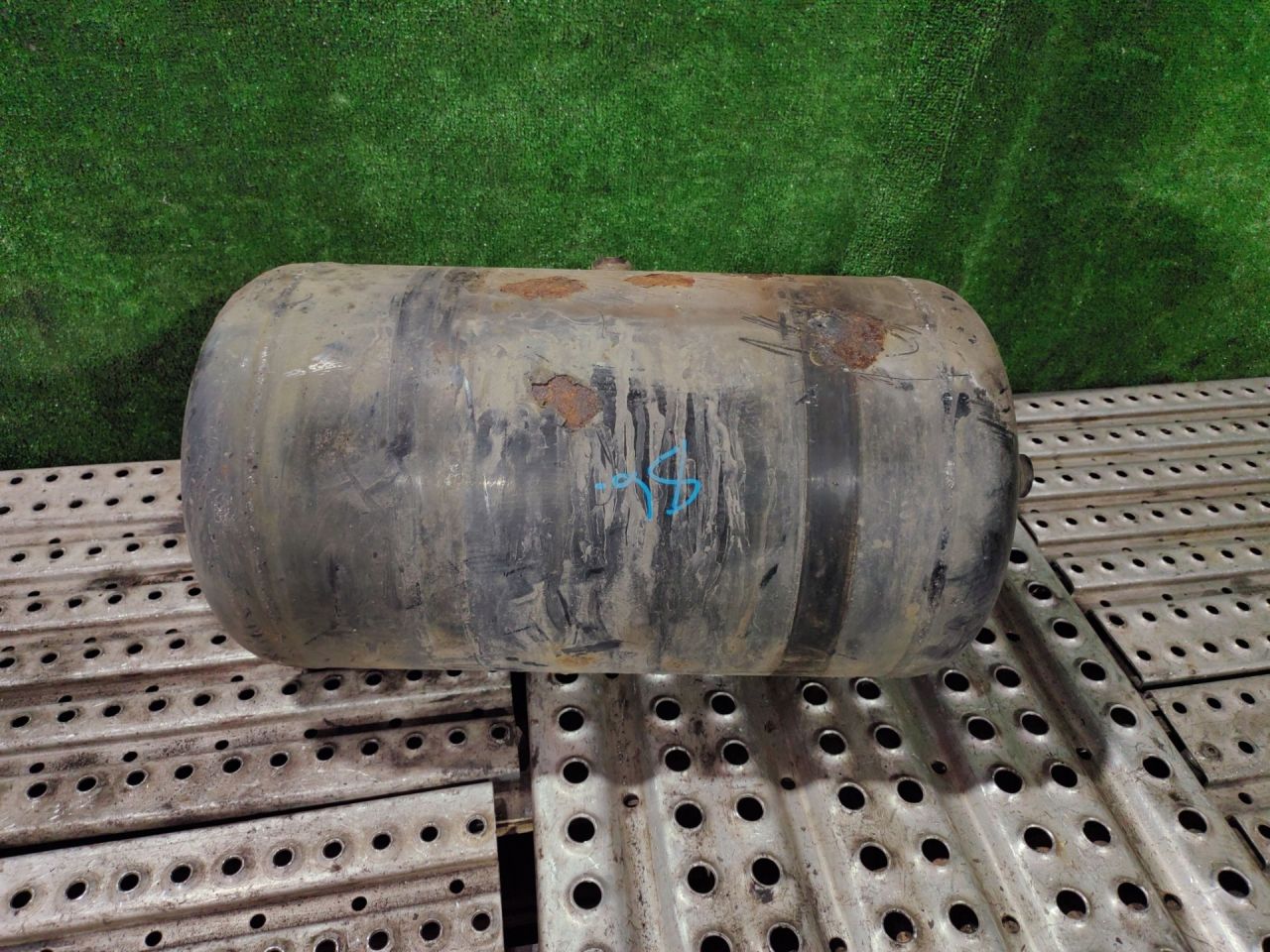 ресивер воздушный MAN TGA 1 поколение 2006, 10.5 л., D 2066 LF 01, дизель, МКПП, 81514010251 - фото №1