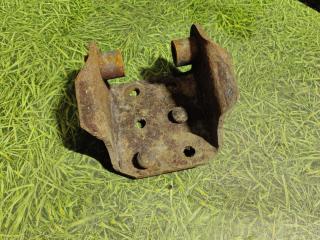 крепление амортизатора MAN TGA 1 поколение 2008, 10.5 л., D 2066 LF 01, дизель, МКПП, 81437405358