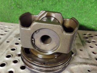 поршень Volvo FH 3 поколение 2012, 12.8 л., D13C460, дизель, АКПП, 21161901