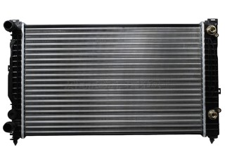 радиатор (основной) Volkswagen Passat B5 2000, бензин, АКПП, 8D0121251BC