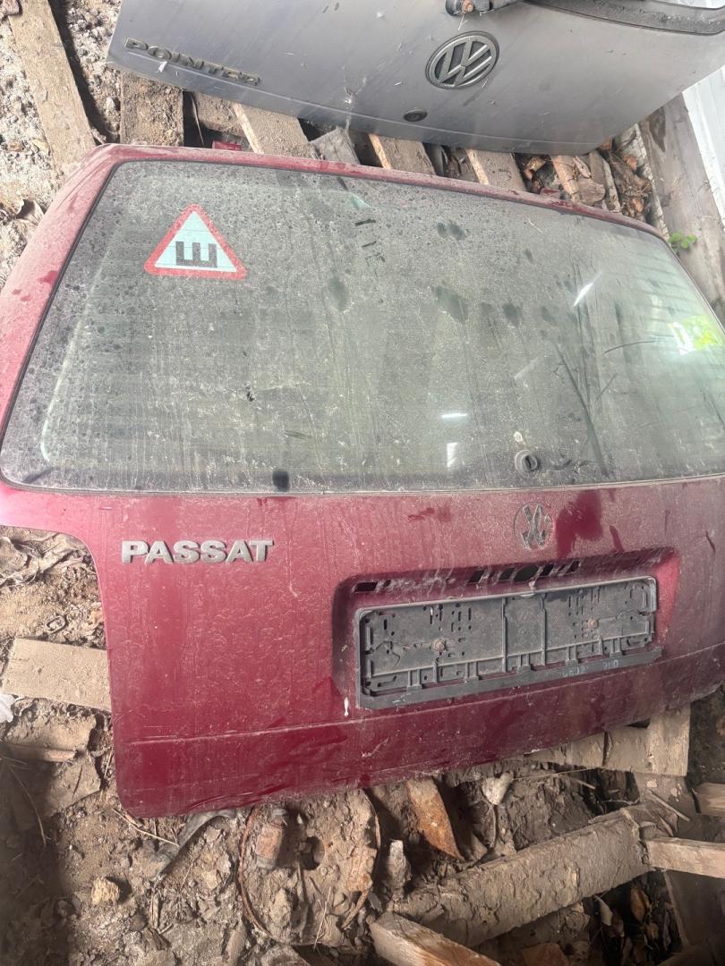 крышка багажника (дверь 3-5) Volkswagen Passat B5 2000, красный, универсал - фото №1