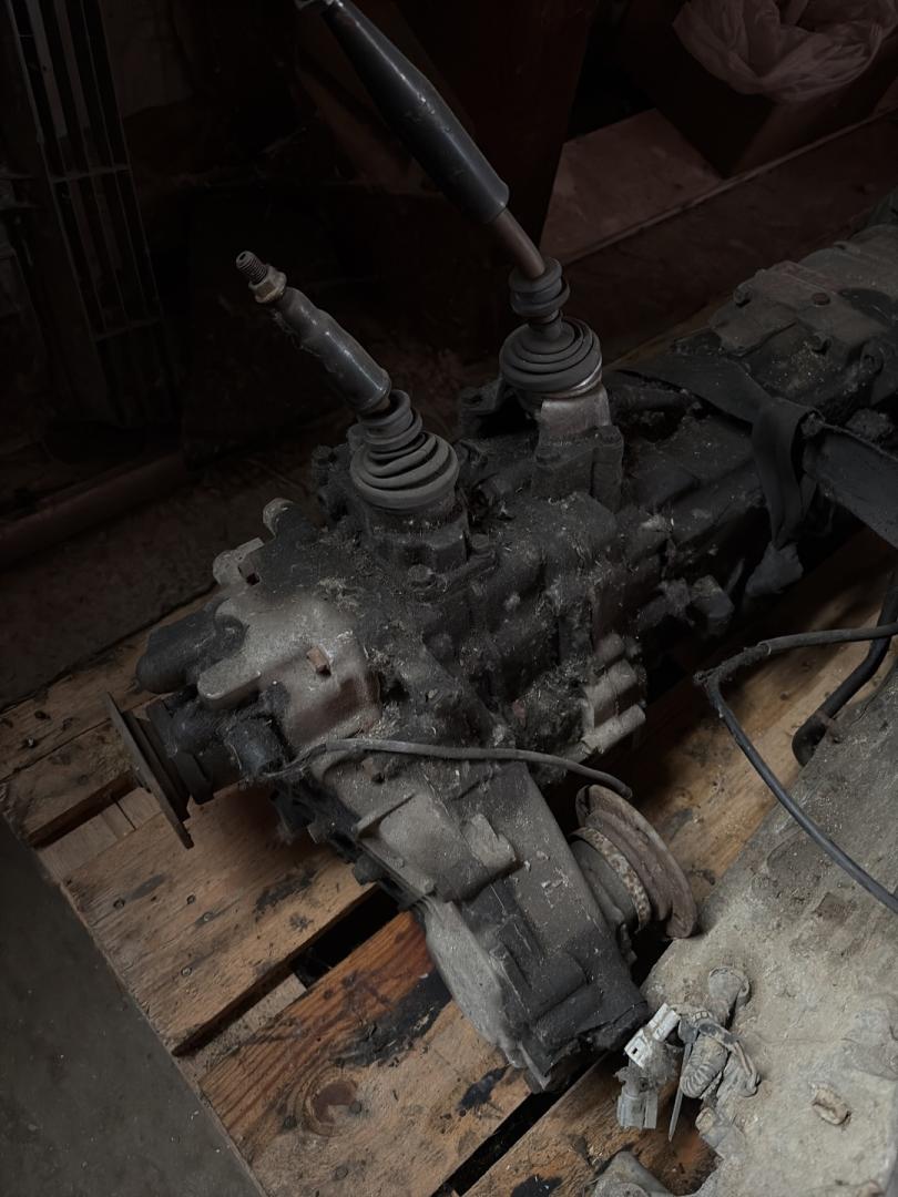 раздаточная коробка Kia Sportage 1 поколение (1993 - 2006) - фото №1