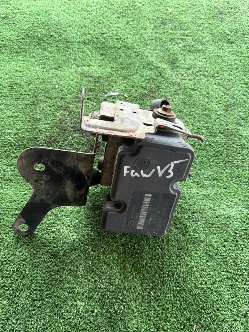 блок ABS FAW V5 1 поколение 2015, 44510TVA00, 44510TVA00 - фото №1