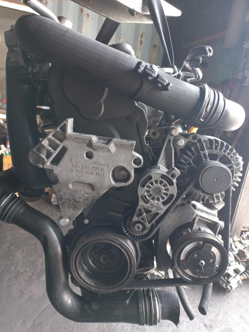 двигатель Volkswagen Golf 5 поколение 2008, 1.9 л., BXE, дизель, МКПП, BXE - фото №1