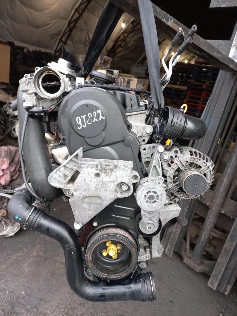 двигатель Volkswagen Golf 5 поколение 2008, 1.9 л., BXE, дизель, МКПП, BXE - фото №1