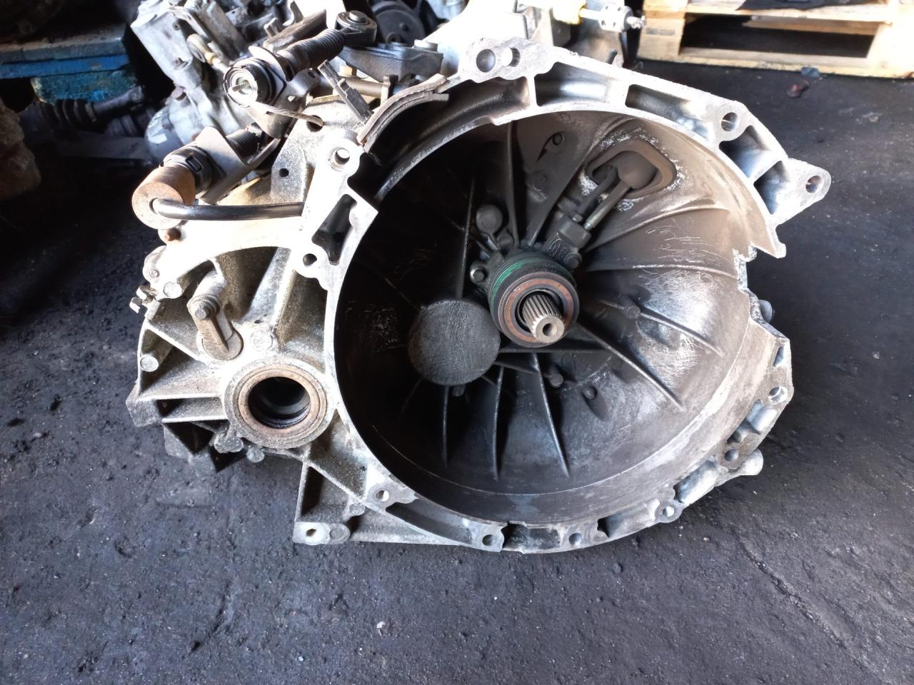 КПП механическая (МКПП) Ford Mondeo 4 поколение 2006, 1.8 л., CHBB, бензин, МКПП, 4S7R7002CA - фото №1