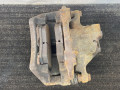суппорт передний правый Audi A4 B5 1999, 1.8 л., бензин, АКПП, черный, универсал, передний привод - фото №4