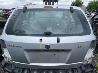 крышка багажника (дверь 3-5) Kia Sorento 1 поколение 2004, 2.5 л., CRDi, D4CB, дизель, АКПП, серебристый, внедорожник 5 дв., полный подключаемый привод