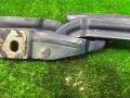петля крышки багажника Volkswagen Jetta 4 поколение 2001, 2.0 л., AQY, бензин, МКПП, синий, седан, передний привод, 3B5827302 - фото №8