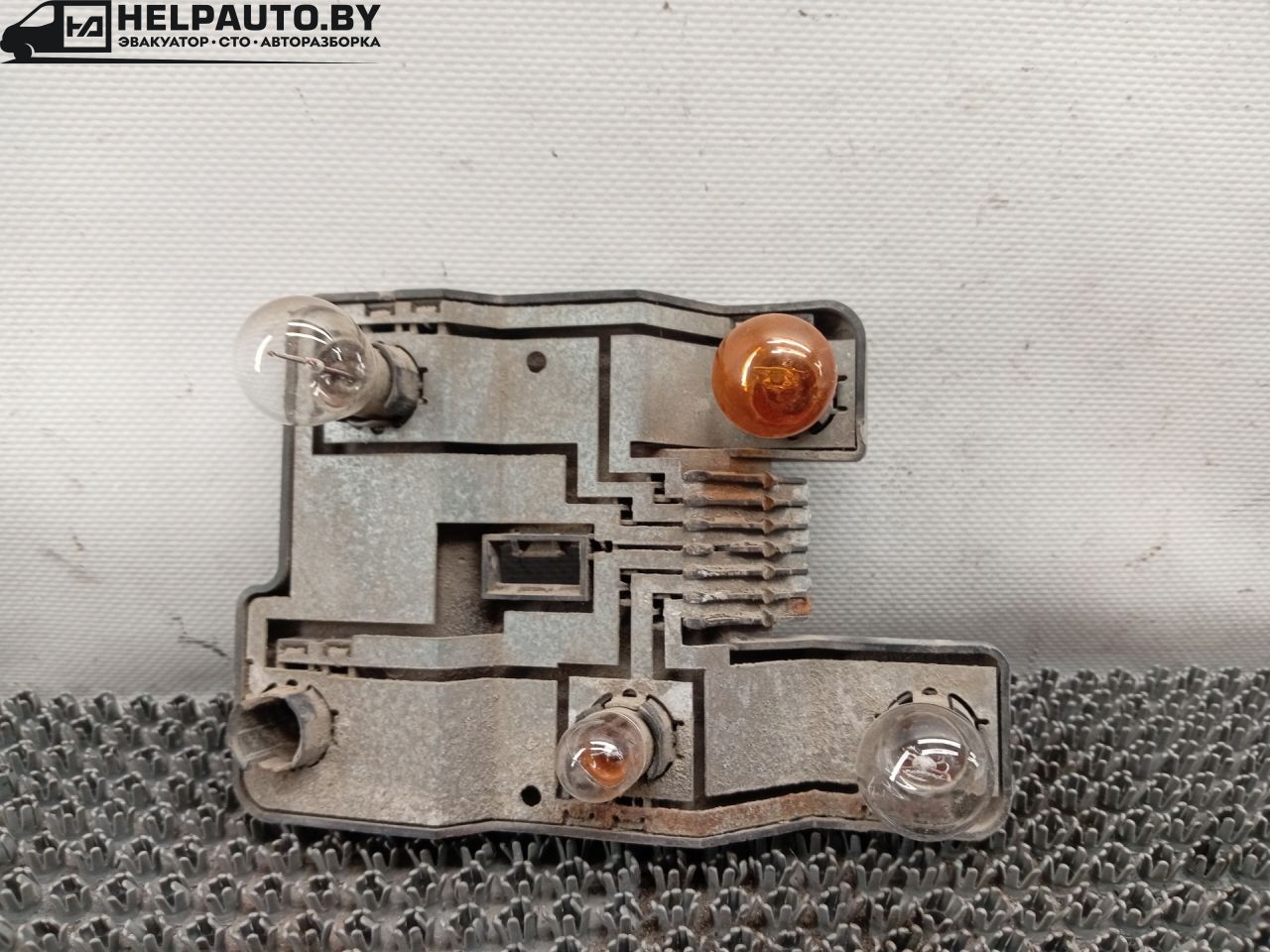панель заднего правого фонаря Opel Astra F 1992, 1.4 л., C 14 NZ, бензин, МКПП, красный, хетчбэк 5 дв., передний привод - фото №1
