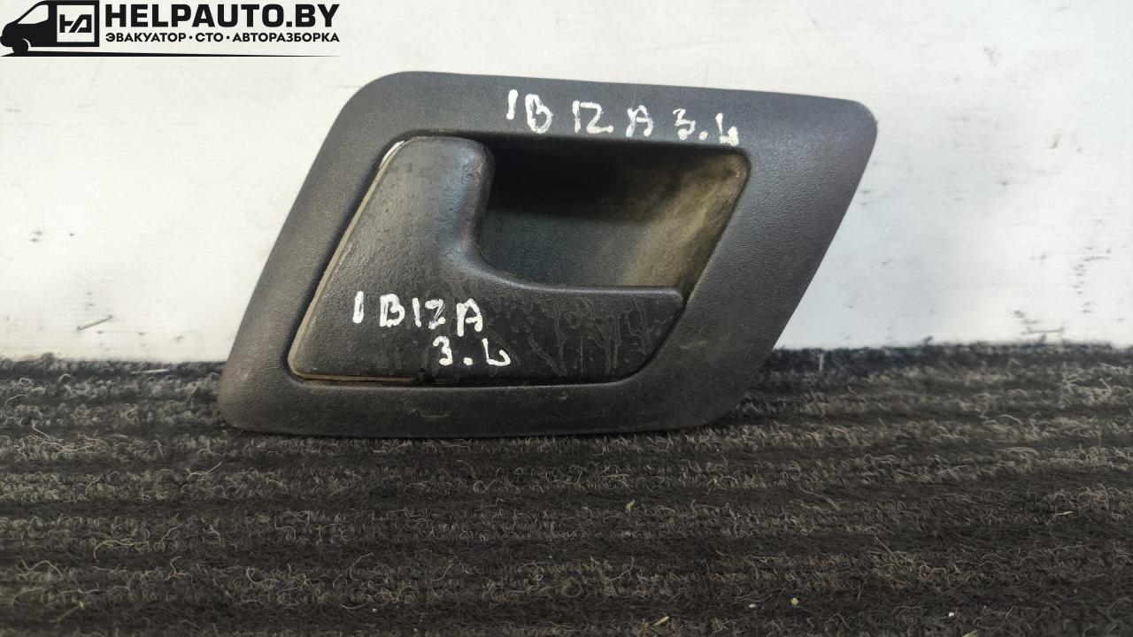 ручка внутренняя задняя левая SEAT Ibiza 2 поколение 1998, 1.6 л., ALM, бензин, 5МКПП, синий, хетчбэк 5 дв., передний привод, 6K0867197A, 6K0837235A, 6K0837221C - фото №1