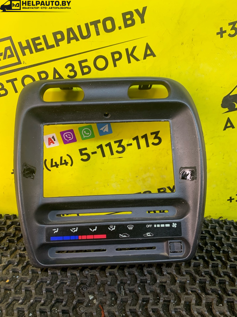 рамка под магнитолу Suzuki Baleno 1 поколение 1998, 1.3 л., G13B, бензин, МКПП, синий, седан, передний привод - фото №1