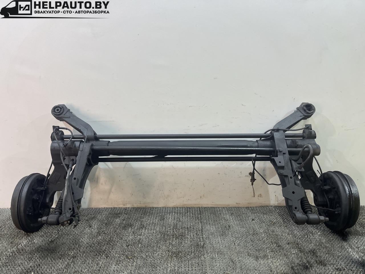 балка подвески задняя Citroen Xsara Picasso 1 поколение 2002, 2.0 л., бензин, МКПП, серый, передний привод - фото №1