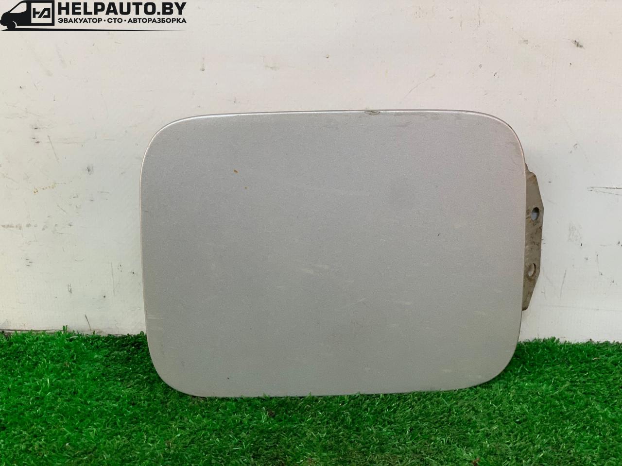 лючок топливного бака Hyundai Terracan 1 поколение 2003, 2.5 л., D4BH, дизель, АКПП, серебристый, внедорожник 5 дв., полный подключаемый привод - фото №1
