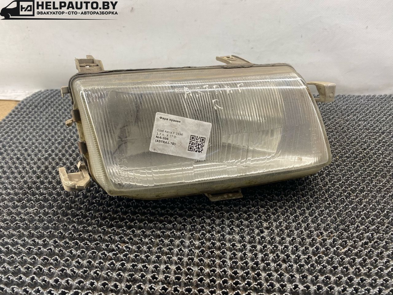 фара правая Opel Astra F 1994, 1.7 л., X 17 D (4EE1), дизель, МКПП, красный, хетчбэк 5 дв., передний привод - фото №1