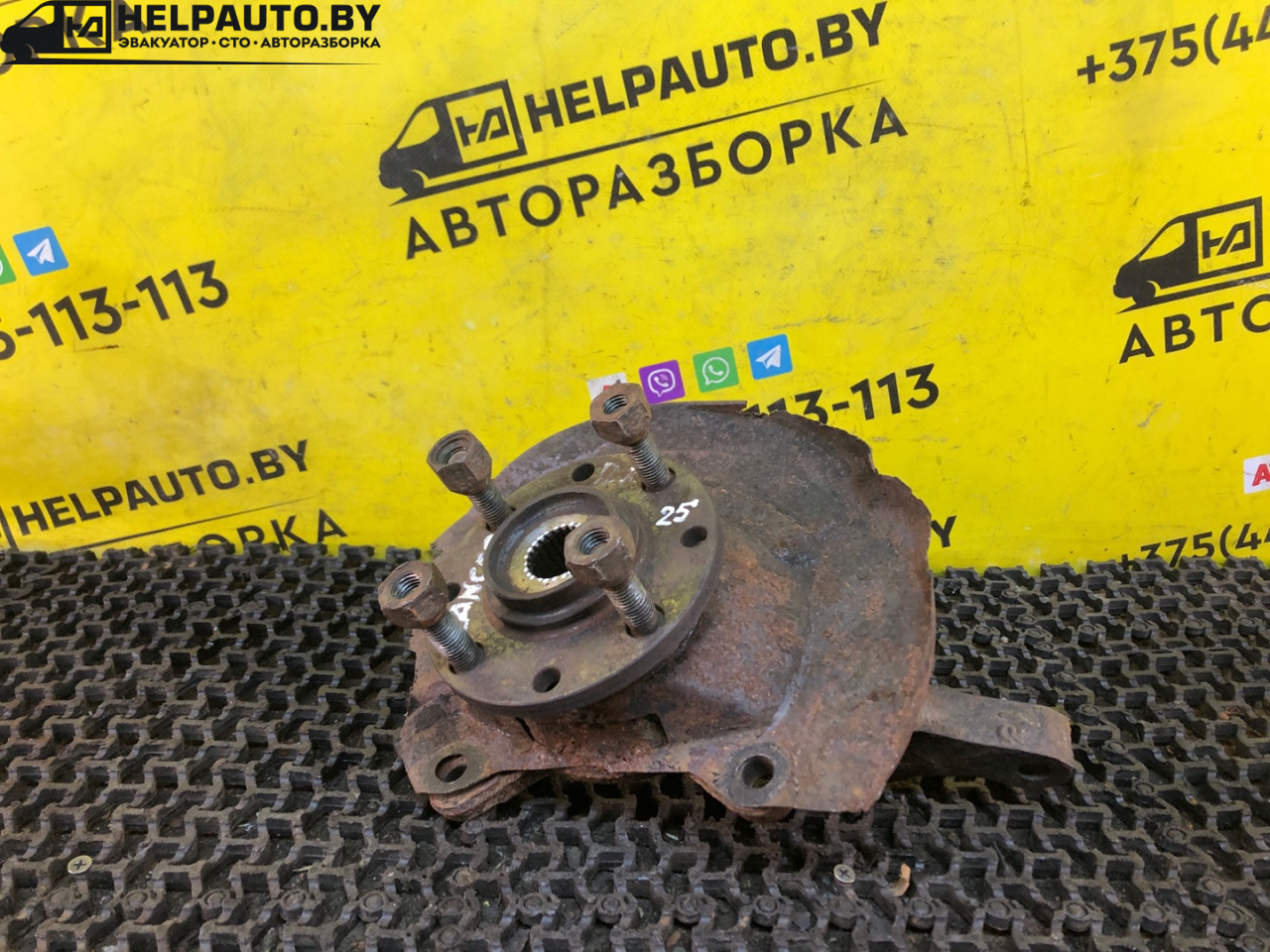 ступица передняя правая Mitsubishi Lancer 7 поколение 1997, 1.6 л., 4G92 (DOHC 16V), бензин, МКПП, синий, универсал, передний привод - фото №1