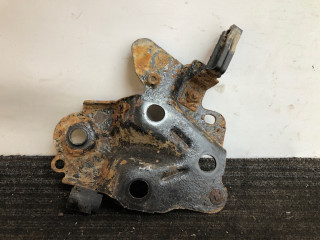 кронштейн (крепление) Volvo S70 1 поколение 2000, 2.5 л., D 5252 T, дизель, МКПП, черный, седан, передний привод