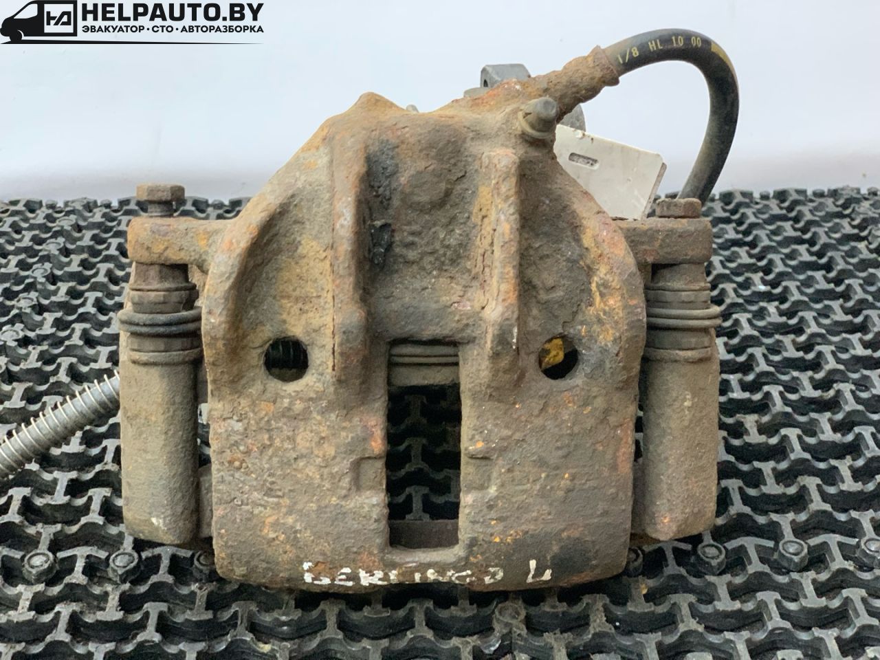 суппорт передний левый Citroen Berlingo 1 поколение (M49) 2001, 1.4 л., бензин, МКПП, синий, минивэн - фото №1