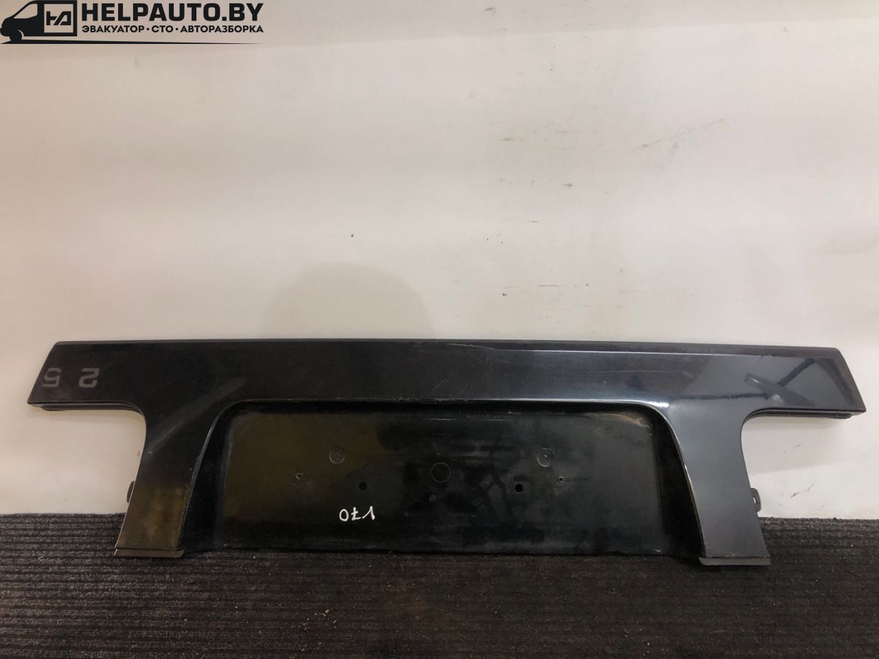 бленда Volvo S70 1 поколение 2000, 2.5 л., D 5252 T, дизель, МКПП, черный, седан, передний привод - фото №1