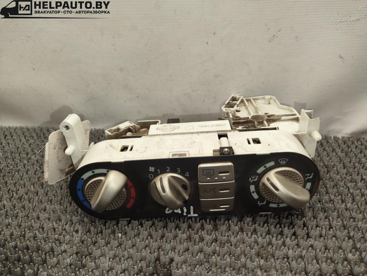 блок управления печки / климат-контроля Nissan Almera Tino V10 2001, 2.2 л., YD22DDT, дизель, МКПП, берюзовый, минивэн, передний привод - фото №1