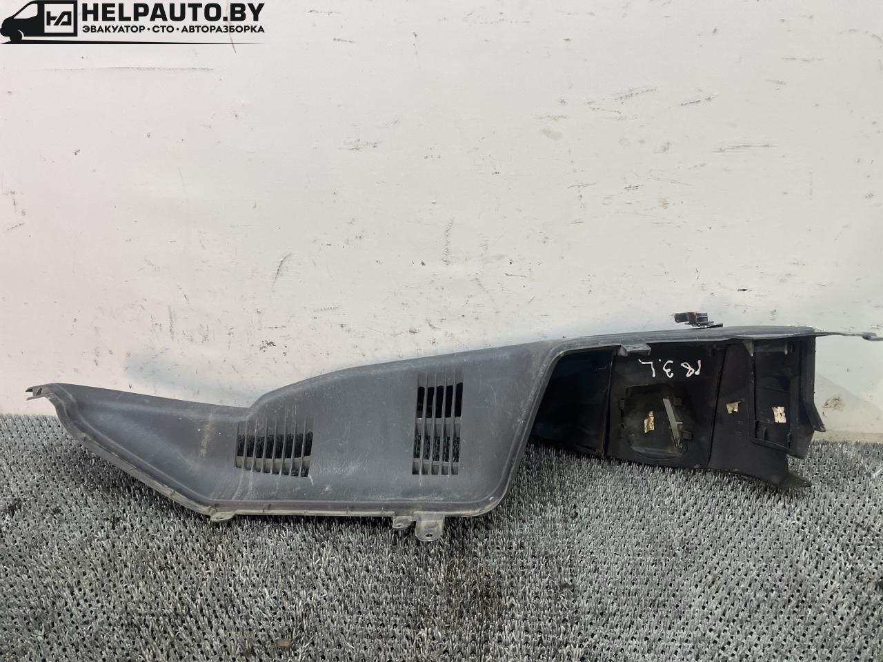 обшивка салона Toyota Carina E 1 поколение T190 1995, 1.6 л., 4A-FE, бензин, МКПП, зелёный, хетчбэк 5 дв., передний привод - фото №1