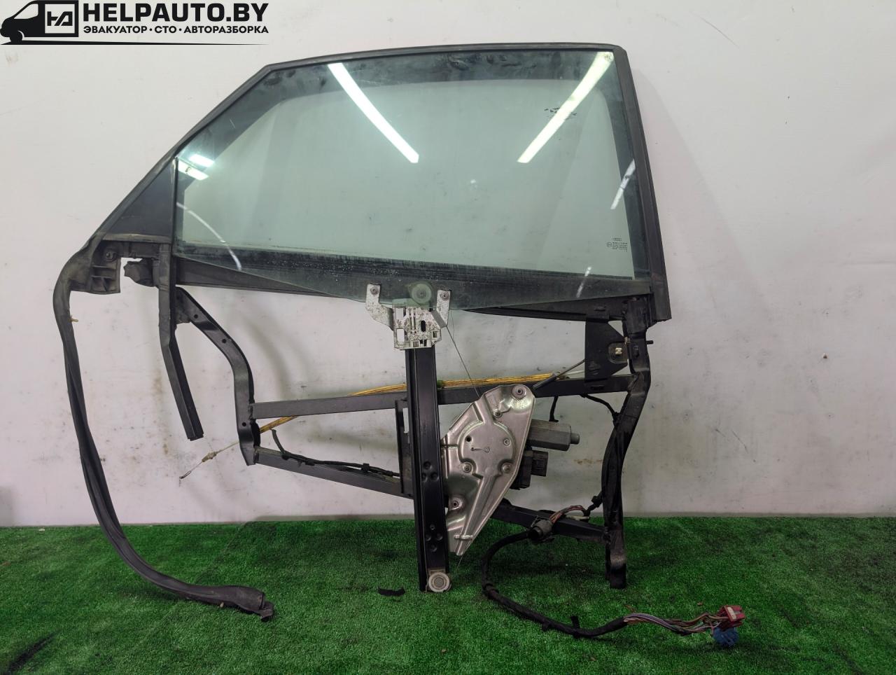 стекло двери задней правой Audi A6 4B/C5 1999, 2.5 л., дизель, АКПП, зеленый, универсал, 43R-00081, DOT90AS2M30A - фото №1