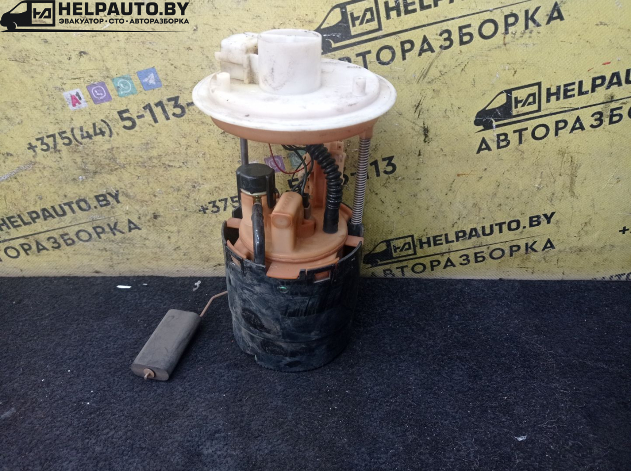 колба в бак Fiat Punto 2 поколение 2002, 1.8 л., 188 A6.000, бензин, МКПП, серый, хетчбэк 3 дв., передний привод - фото №1