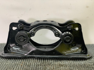 балка подвески задняя Toyota RAV4 2 поколение (XA20) 2002, 2.0 л., дизель, МКПП, серебристый, седан