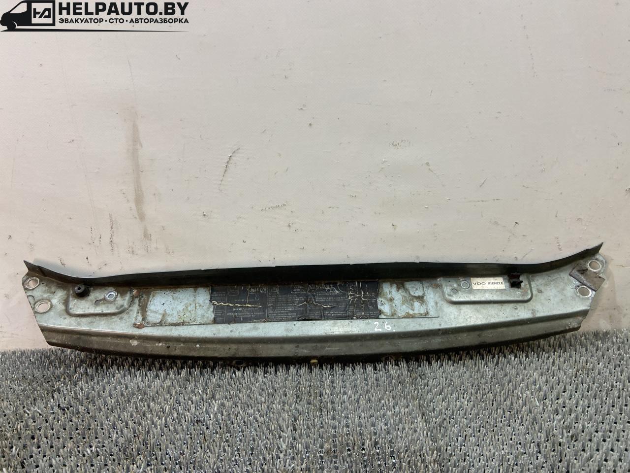 передняя панель крепления облицовки (телевизор) Renault Scenic 1 поколение 1997, 1.9 л., F8Q 786, дизель, МКПП, серый, передний привод - фото №1