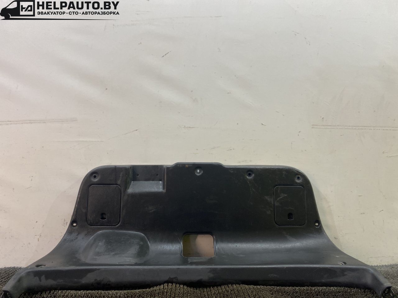 обшивка крышки багажника Mazda 626 GF 1997, 2.0 л., дизель, МКПП, зелёный, хетчбэк 5 дв., передний привод - фото №1