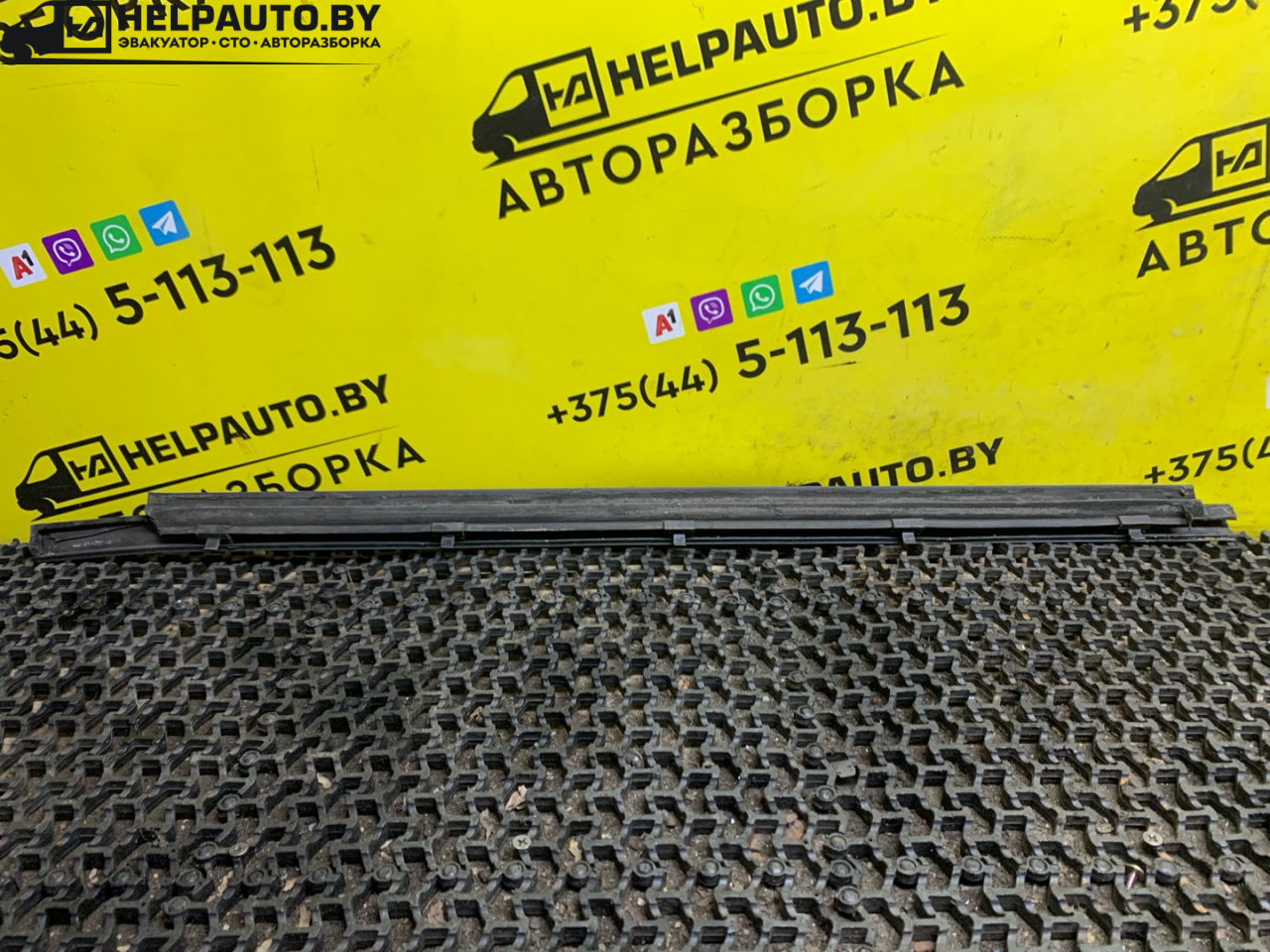 Молдинг стекла двери передней левой наружный Geely CK Otaka 1 поколение 2006, 1.5 л., бензин, МКПП, золотистый, седан, передний привод - фото №1